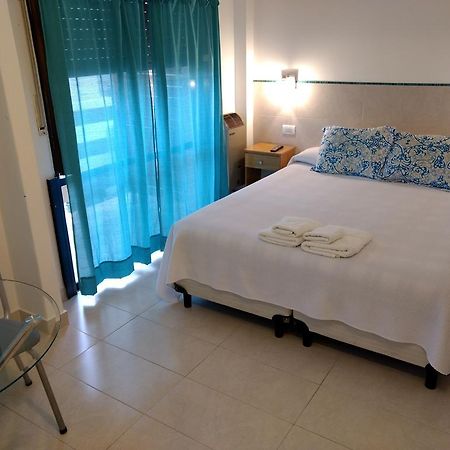 Hotel Soleares Мар дел Плата Екстериор снимка